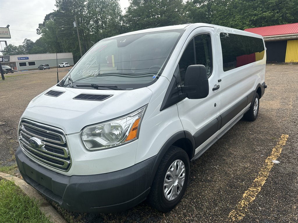 2017 Ford Transit Wagon XLT's photo