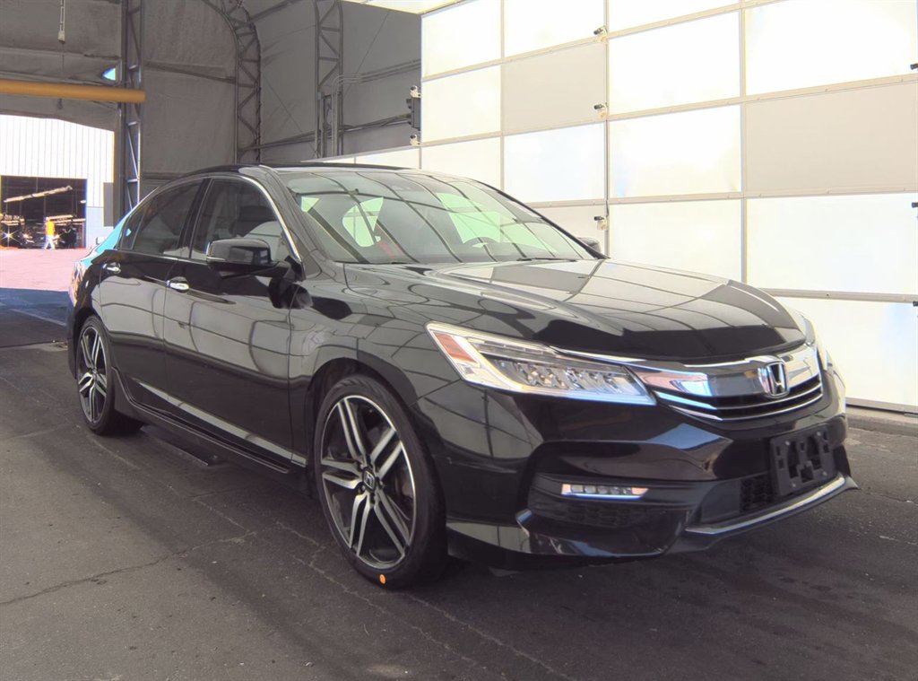 2016 Honda Accord Touring's photo