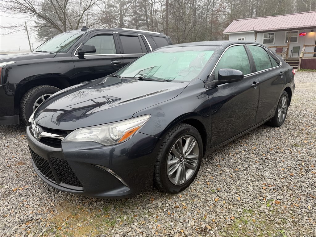 2017 Toyota Camry SE