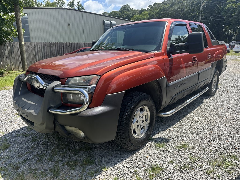2003 Chevrolet Avalanche 2WD 1500 Series's photo