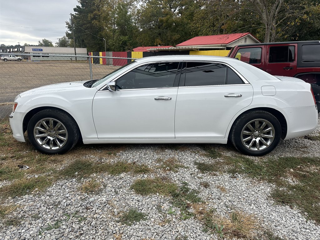 2012 Chrysler 300 Limited - Photo 11
