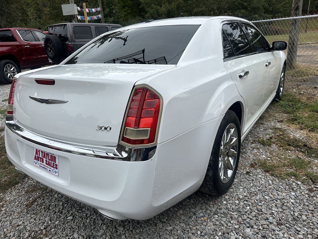 2012 Chrysler 300 Limited - Photo 18