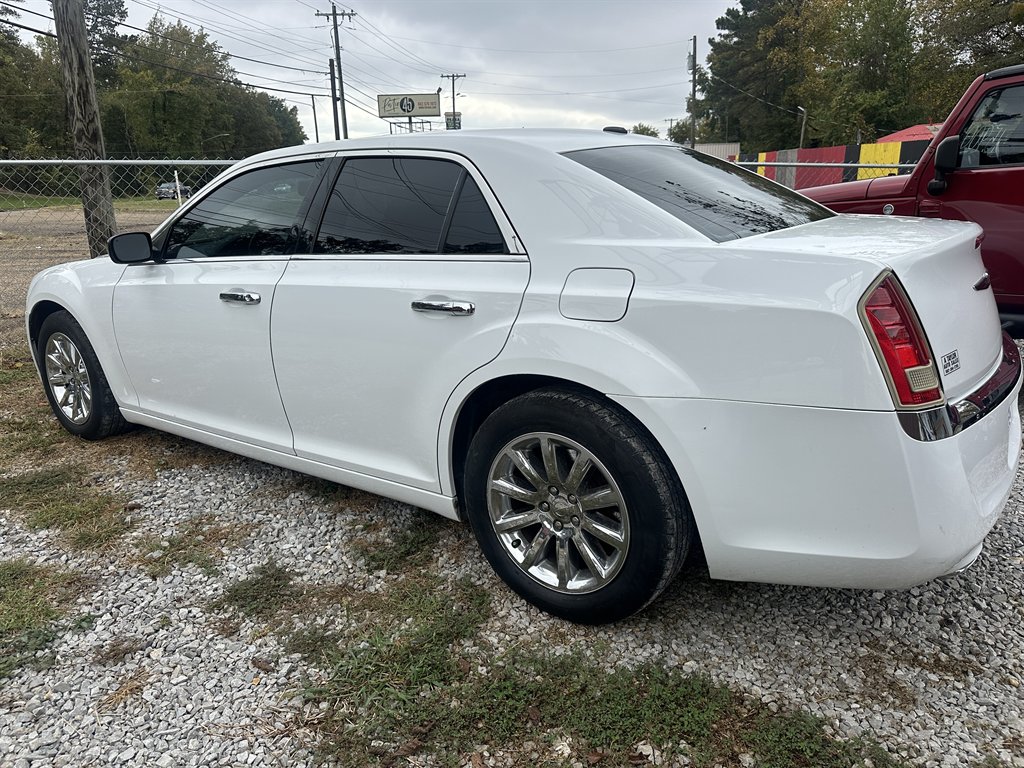 2012 Chrysler 300 Limited - Photo 10