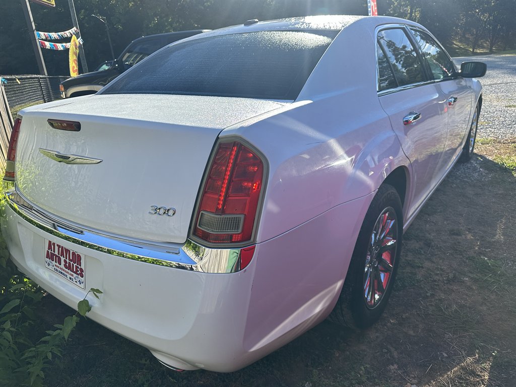 2012 Chrysler 300 Limited - Photo 7
