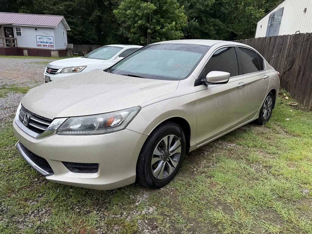 2013 Honda Accord LX Auto's photo